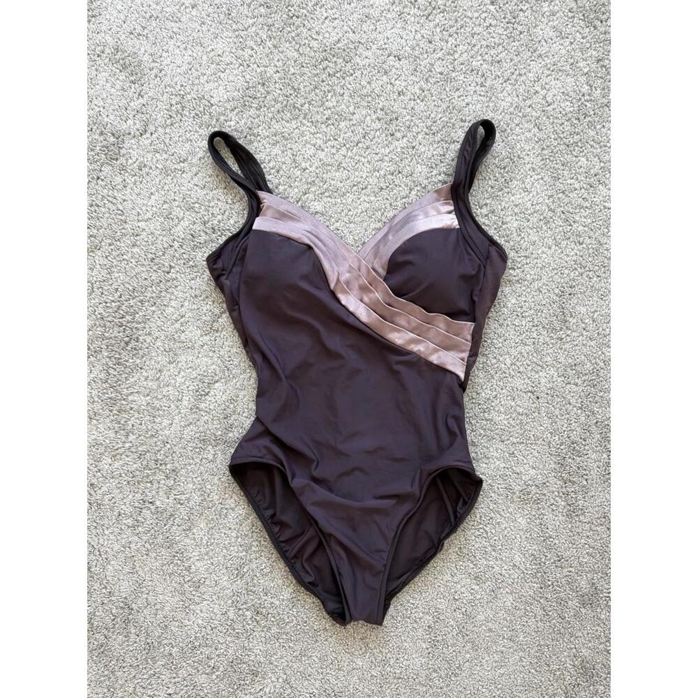 Miraclesuit One Piece Swimsuit Womens 16 Burgundy Slimming Lightly Lined Draped